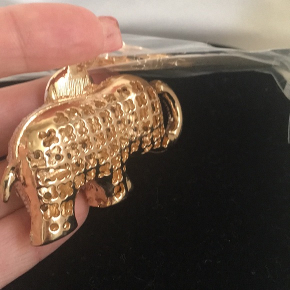 Elephant Keychain - Picture 4 of 5